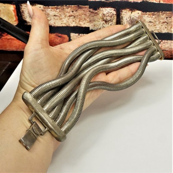 DEBRA YOHAI INDUSTRIAL HEAVY SNAIK BRACELET SUPER RARE